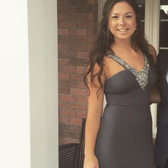 Le Chateau Dress - Picture 1 of 6